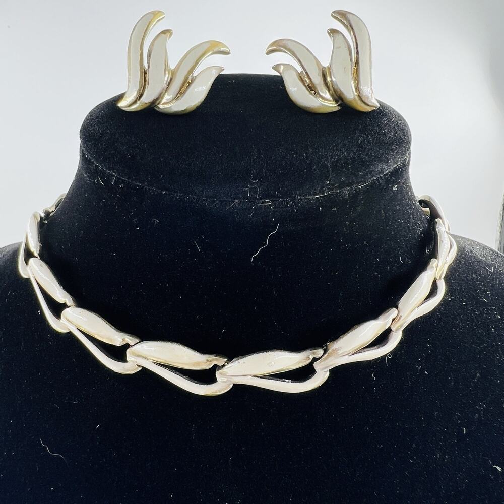 Vintage 50s Coro White Flame Earrings Enamel Screwback & Unsigned Necklace